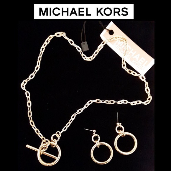 New Michael Kors Toggle Necklace & Earring Set! - Picture 1 of 3
